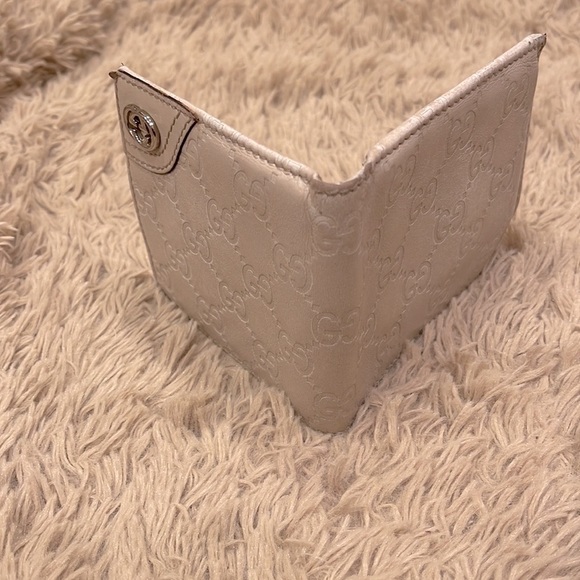 Gucci bifold wallet - Picture 2 of 16